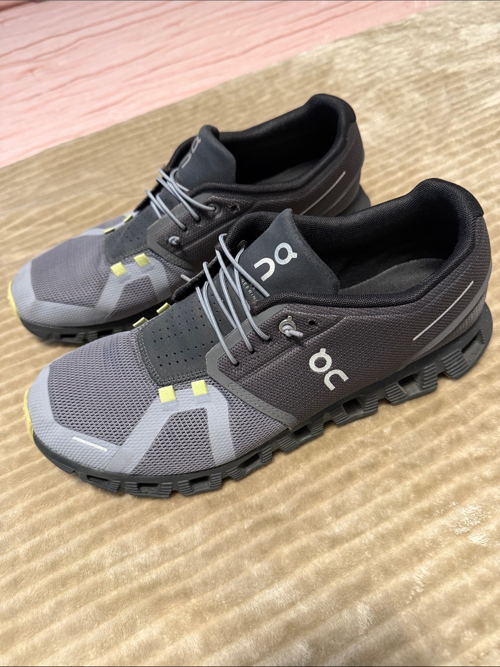 On Running Men's Cloud Athletic Shoes - Gray with Yellow Accents